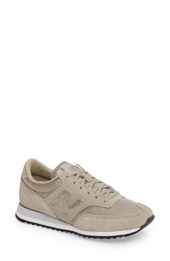 Women's New Balance 620 Sneaker .5 B - Beige