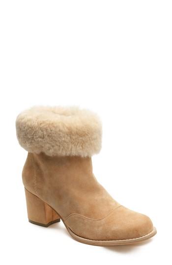 Women's Bill Blass Genuine Shearling Bootie .5 M - Brown