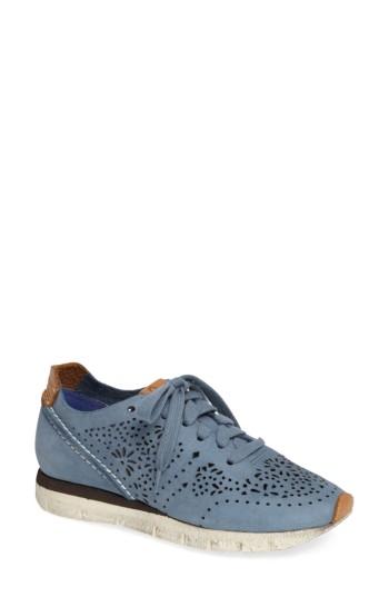 Women's Otbt Khora Sneaker .5 M - Blue