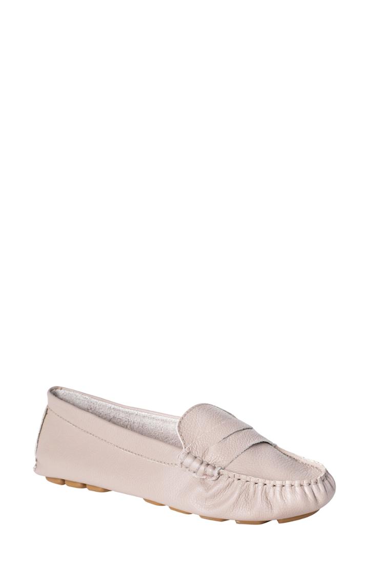 Women's Ukies Driving Moccasin Loafer .5 Eu - Beige
