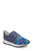 Women's Amalfi By Rangoni Danza Wedge Sneaker .5 M - Blue