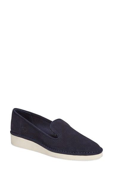 Women's Vince Camuto Gwenna Slip-on Sneaker M - Blue