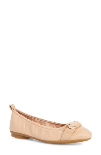 Women's Taryn Rose Abriana Ballet Flat M - Beige