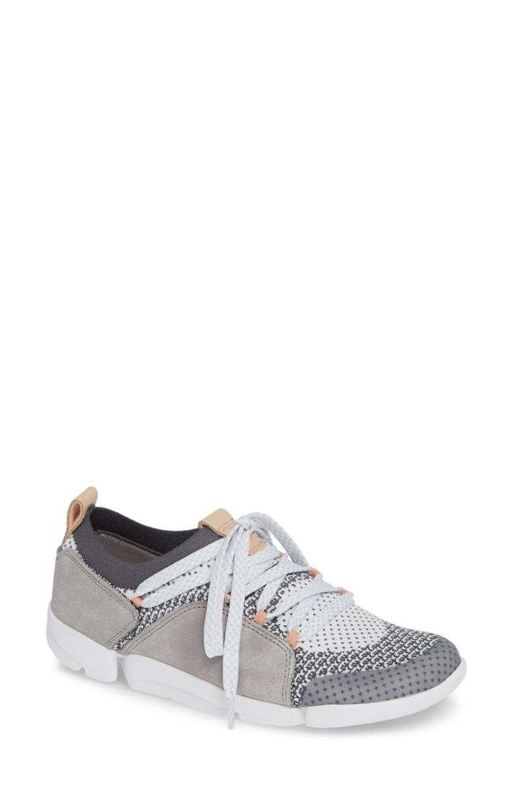 Women's Clarks Tri Amelia Sneaker .5 M - Grey
