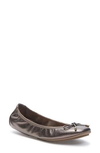 Women's Me Too 'halle 2.0' Ballet Flat .5 W - Metallic