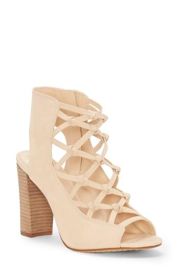 Women's Vince Camuto Stesha Sandal .5 M - Beige