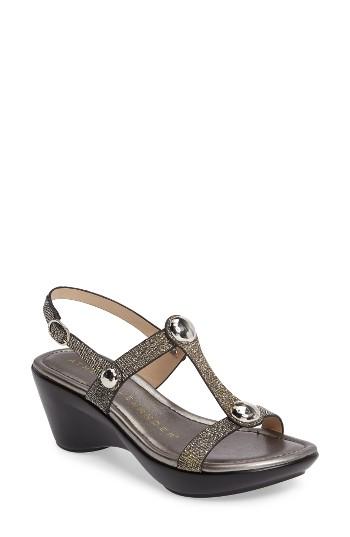 Women's Athena Alexander Pettra Sandal M - Metallic