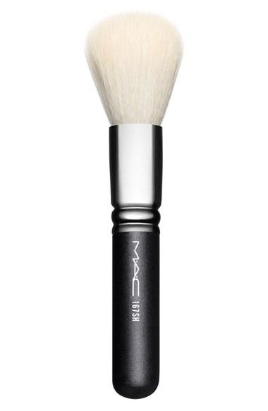 Mac 167sh Face Blender Brush