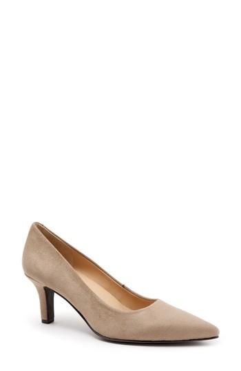 Women's Trotters Noelle Pointy Toe Pump W - Beige