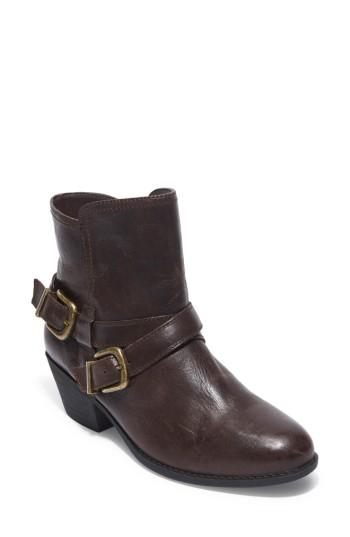 Women's Me Too Zuri Buckle Boot M - Brown