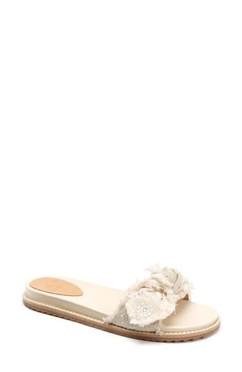 Women's Bill Blass Carmela Slide Sandal M - Beige