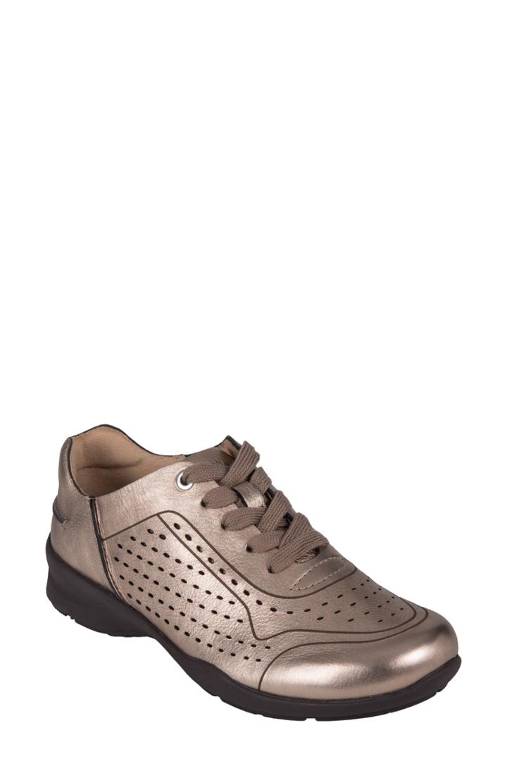 Women's Earth Serval Perforated Sneaker W - Metallic