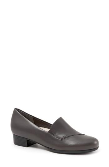 Women's Trotters Moment Pump .5 M - Grey