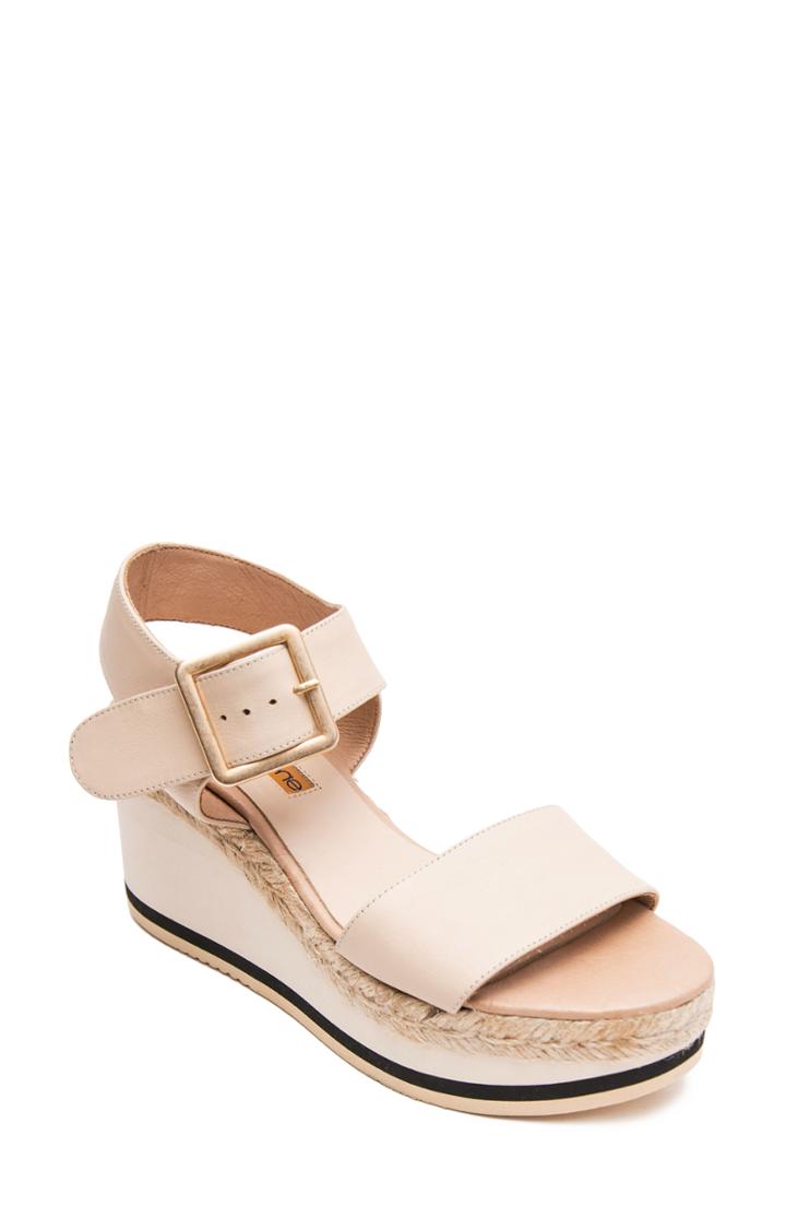 Women's Andre Assous Carmela Wedge Sandal M - Beige