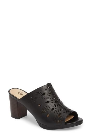 Women's Bella Vita Lark Laser Perforated Slide Sandal .5 N - Black