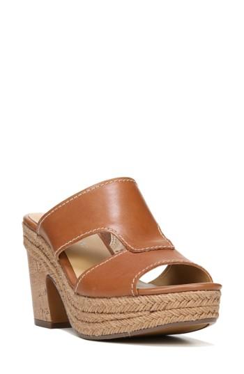 Women's Naturalizer Evette Sandal .5 N - Brown