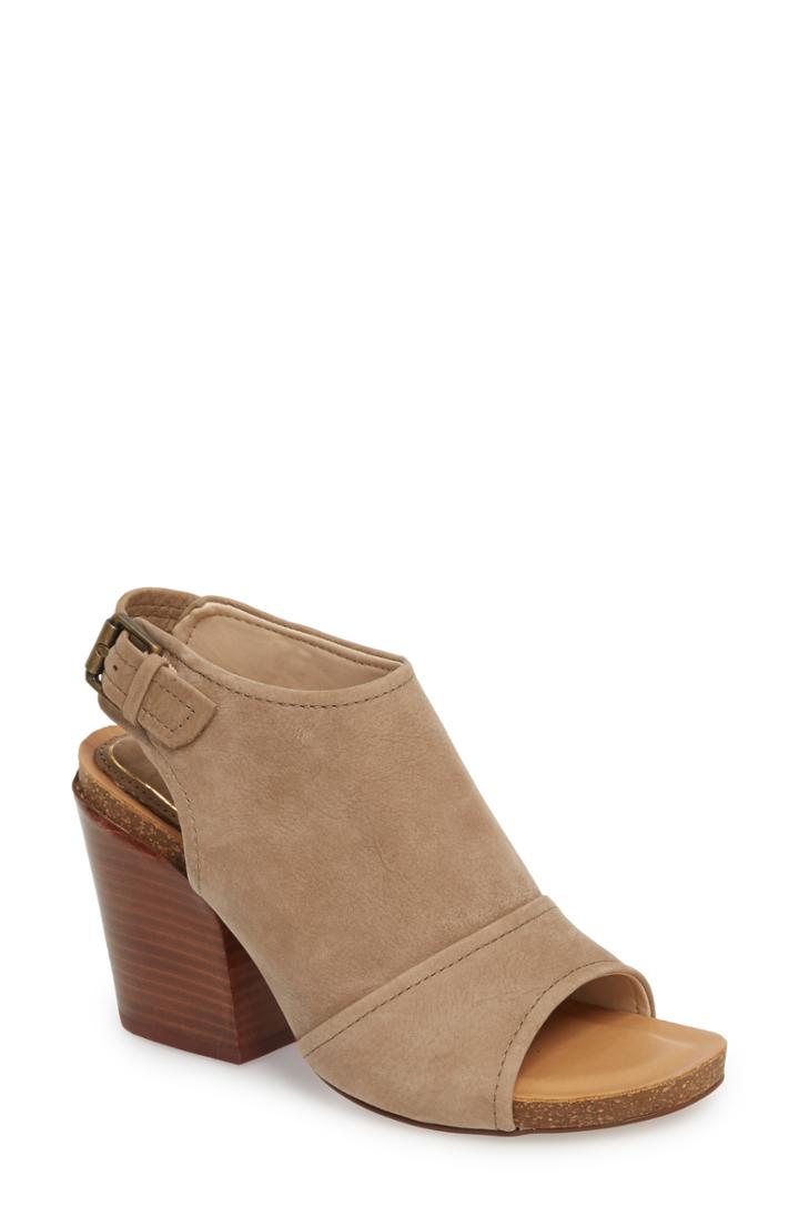 Women's Isola Isanti Slingback Sandal .5 M - Beige