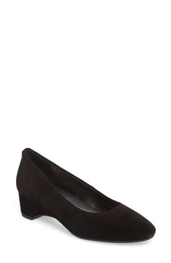 Women's Taryn Rose Babs Wedge Pump .5 M - Black