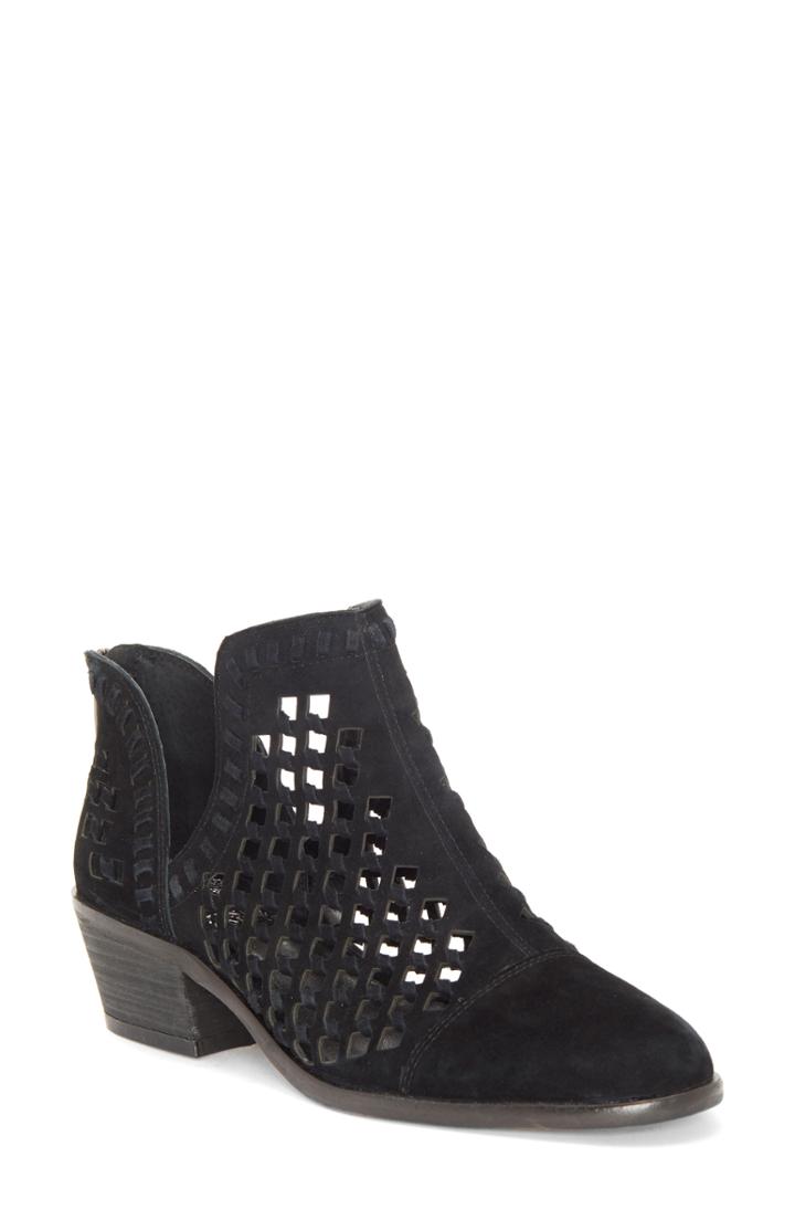 Women's Vince Camuto Phortiena Boot .5 M - Black