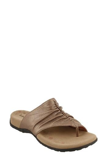Women's Taos Gift 2 Sandal .5 M - Brown