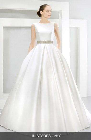 Women's Jesus Peiro 'martina' Embellished Waist Square Back Mikado Gown