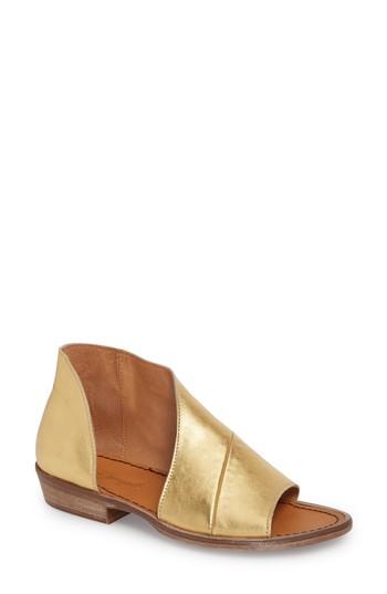 Women's Free People 'mont Blanc' Asymmetrical Sandal Us / 36eu - Metallic