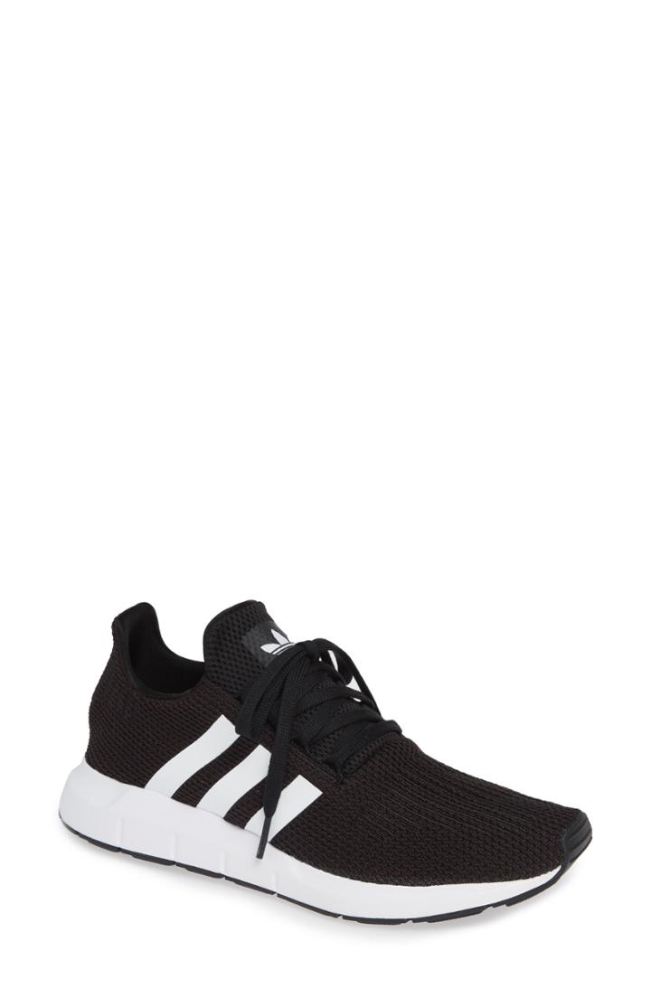 Women's Adidas Swift Run Sneaker Women's / 8 Men's M - Black