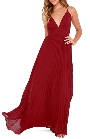 Women's Lulus Plunging V-neck Pleat Georgette Gown - Red