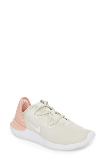 Women's Nike Hakata Sneaker M - White