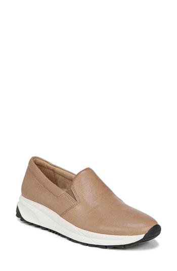 Women's Naturalizer Selah Slip-on Sneaker M - Brown