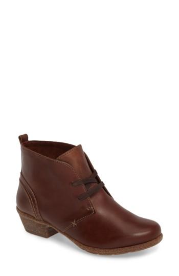 Women's Clarks Wilrose Sage Bootie M - Brown
