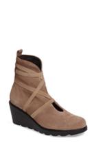 Women's Toni Pons Blanca Wedge Boot .5-6us / 36eu - Beige