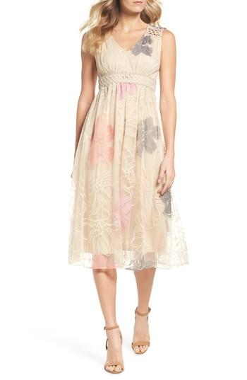 Women's Taylor Dresses Floral Embroidered Sleeveless Dress - Beige