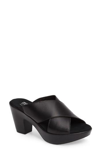 Women's Munro Yuma Sandal M - Black