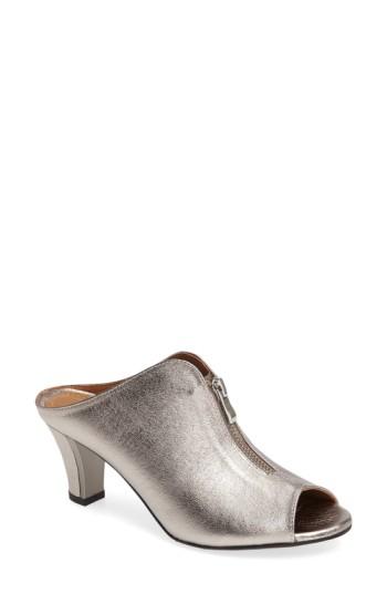 Women's J. Renee Franca Slide Sandal .5 B - Metallic