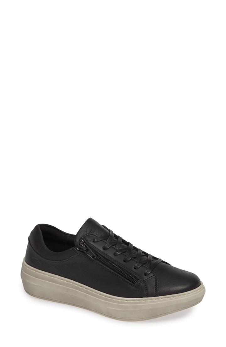 Women's Cloud Quantas Zip Sneaker .5-7us / 37eu - Black