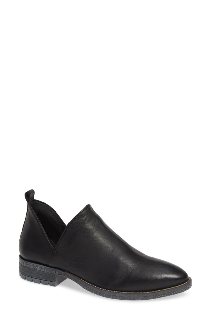 Women's Very Volatile Delancey Low Bootie M - Black