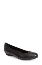 Women's Munro 'brandi' Perforated Leather Flat .5 M - Black