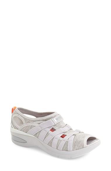 Women's Bzees 'reveal' Sandal M - Grey