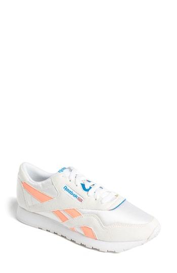 Women's Reebok Classic Nylon Txt Sneaker M - White