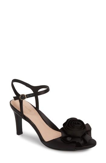 Women's Taryn Rose Jacklyn Flower Sandal M - Black