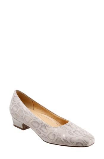 Women's Trotters 'doris' Pump .5 N - Beige