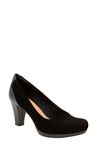 Women's Clarks 'chorus Chic' Round Toe Pump M - Black