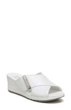 Women's Naturalizer Izzy Wedge Sandal .5 N - Metallic