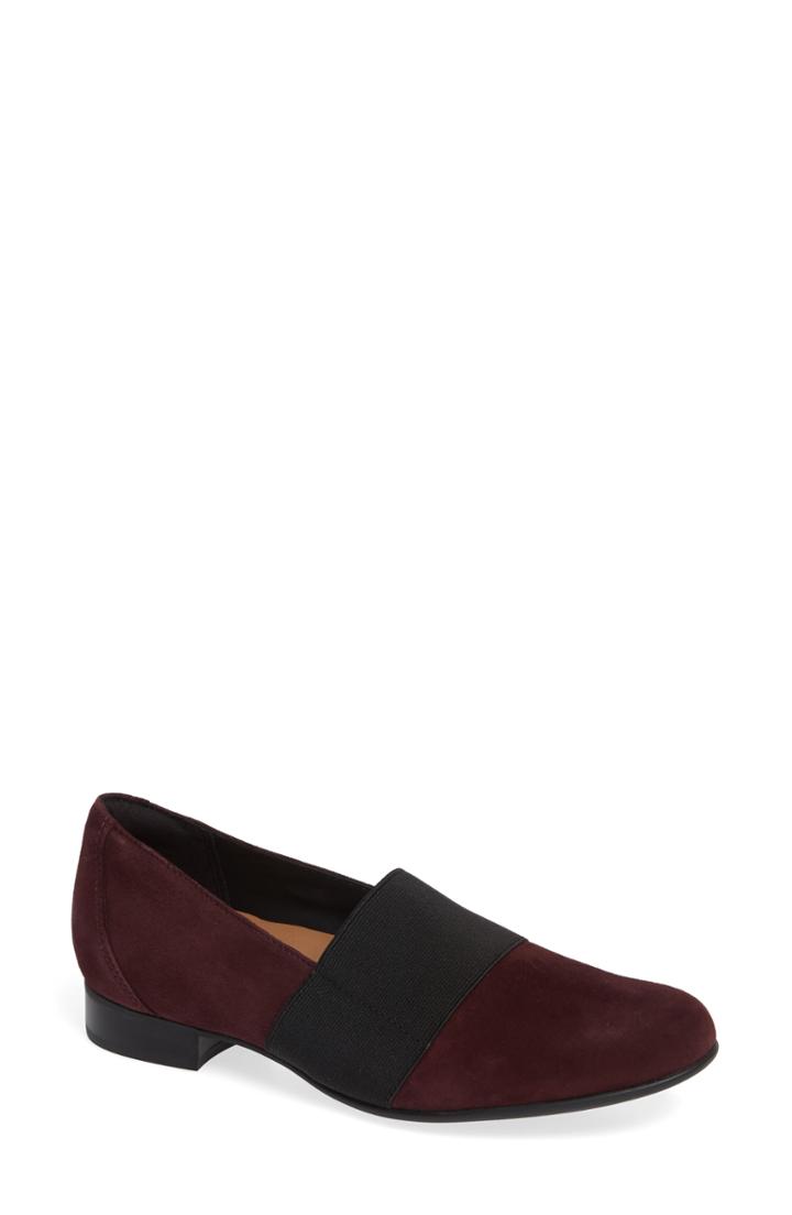 Women's Clarks Un Blush Lo Flat .5 M - Burgundy