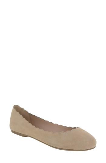 Women's Mia Gianna Scalloped Flat .5 M - Beige