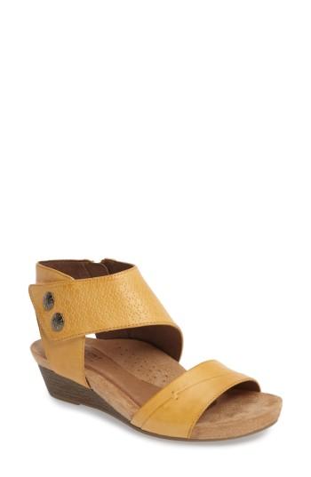 Women's Rockport Cobb Hill Hollywood Sandal .5 M - Yellow