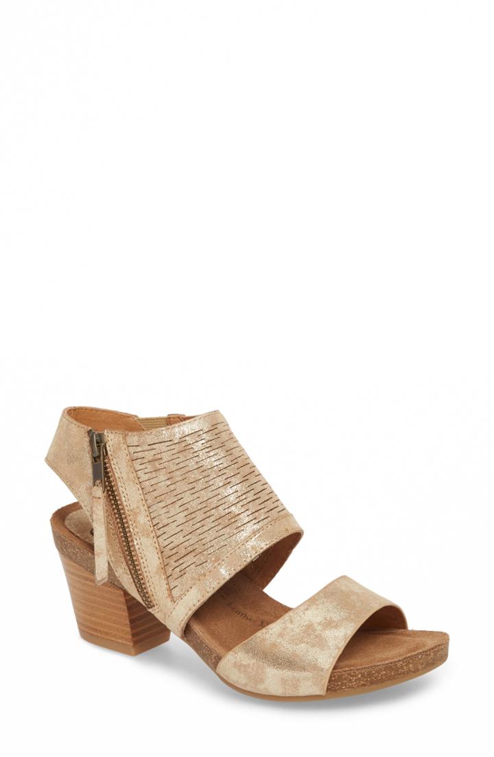 Women's Sofft Milan Block Heel Sandal .5 M - Metallic