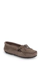 Women's Minnetonka 'kilty' Suede Moccasin .5 W - Grey