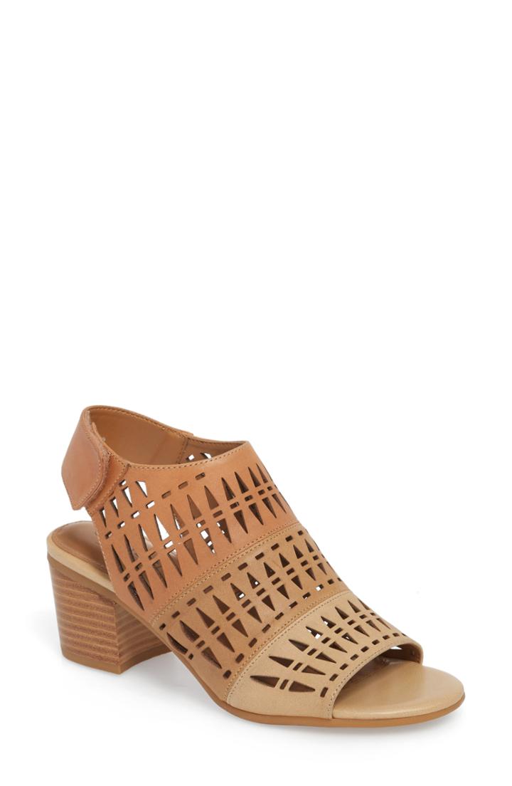 Women's Comfortiva Ally Sandal W - Brown
